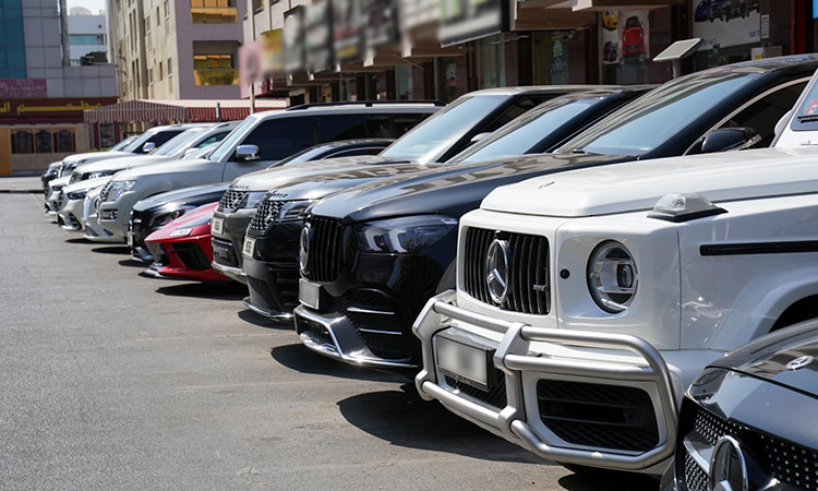 You are currently viewing The Common Advantages Of Long-term Rent a Car With Driver In UAE