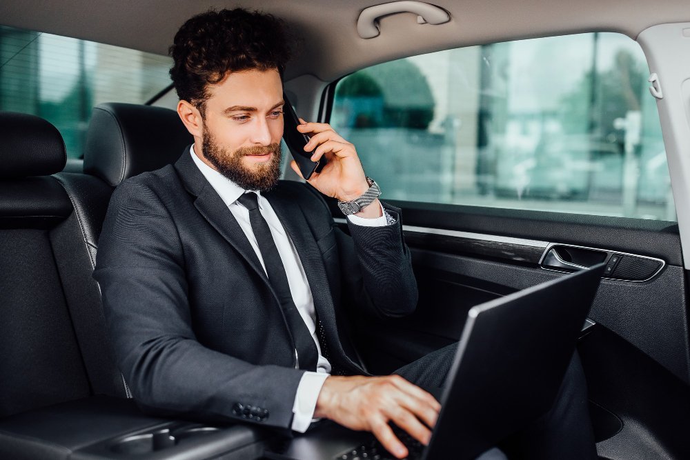 Read more about the article Why Corporate Transportation Service Is Your Best Value for Dubai Business Excellence?